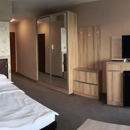 Eurohotel מלון פרימורסקו