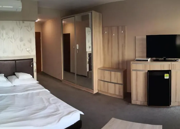 Eurohotel מלון פרימורסקו