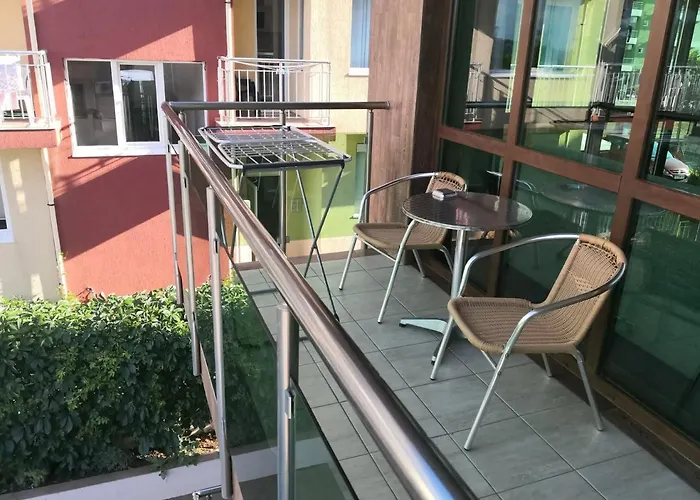 Eurohotel * פרימורסקו